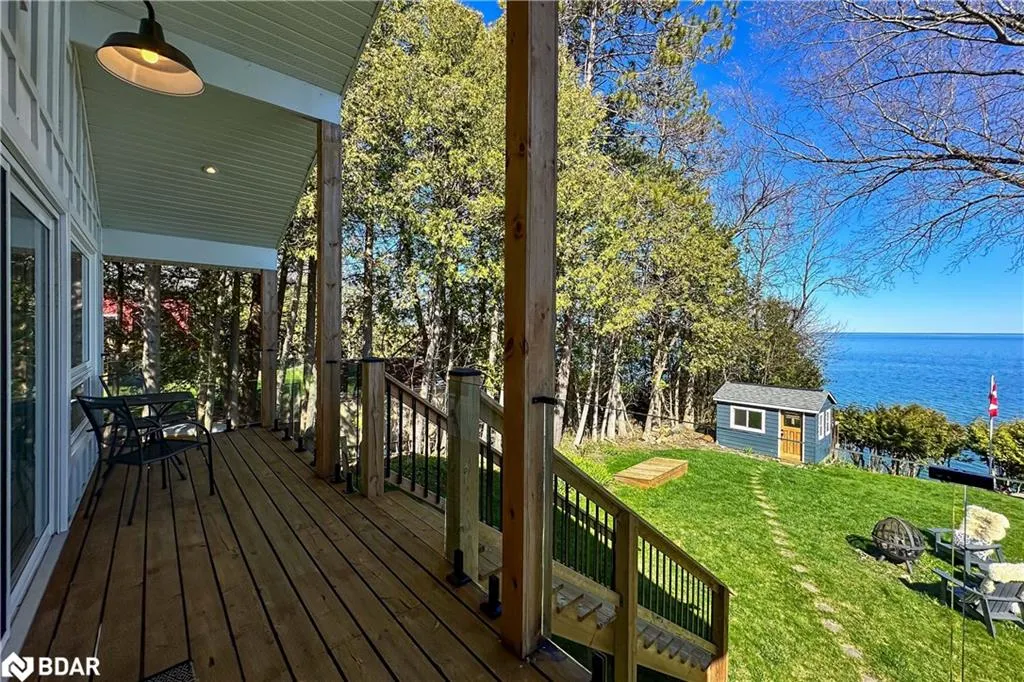 2371 Lakeshore Road E