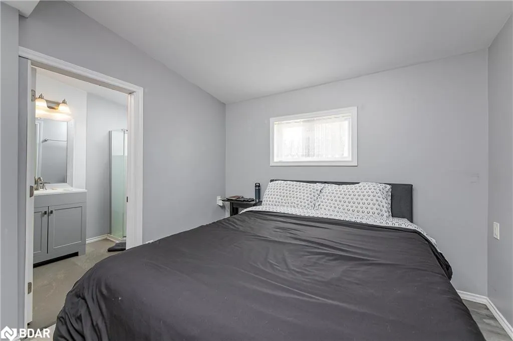 7 60th Street S
