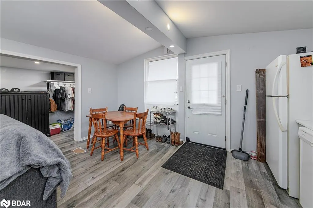 7 60th Street S