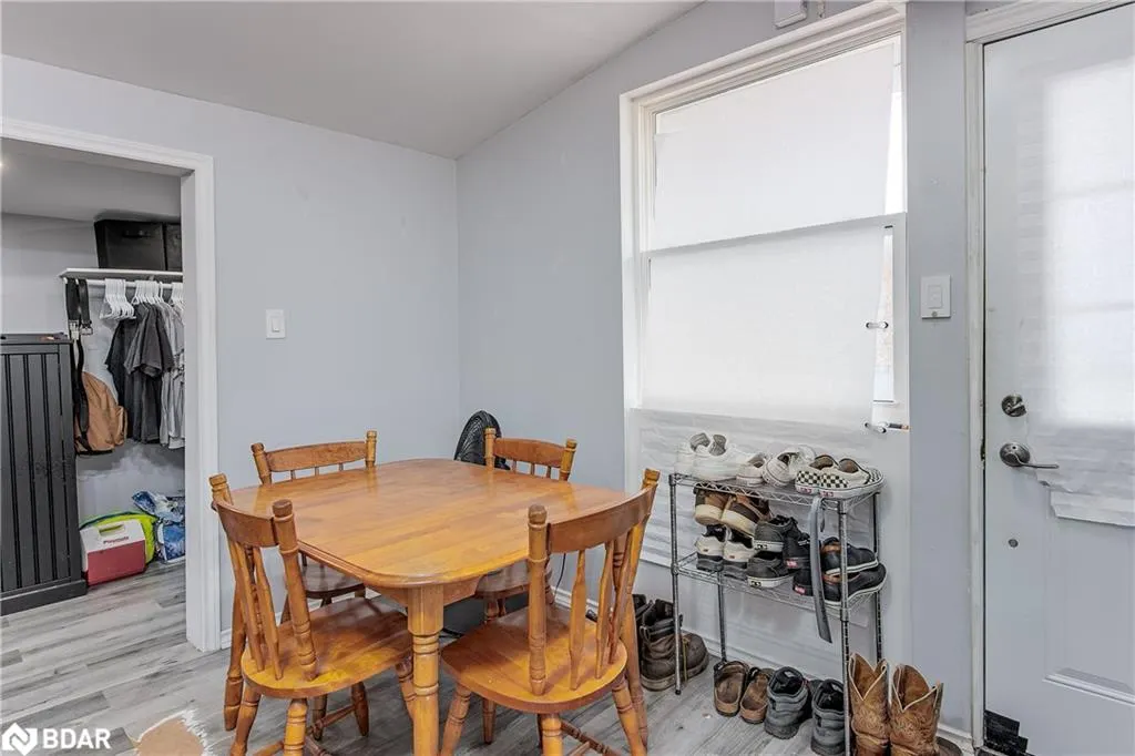 7 60th Street S