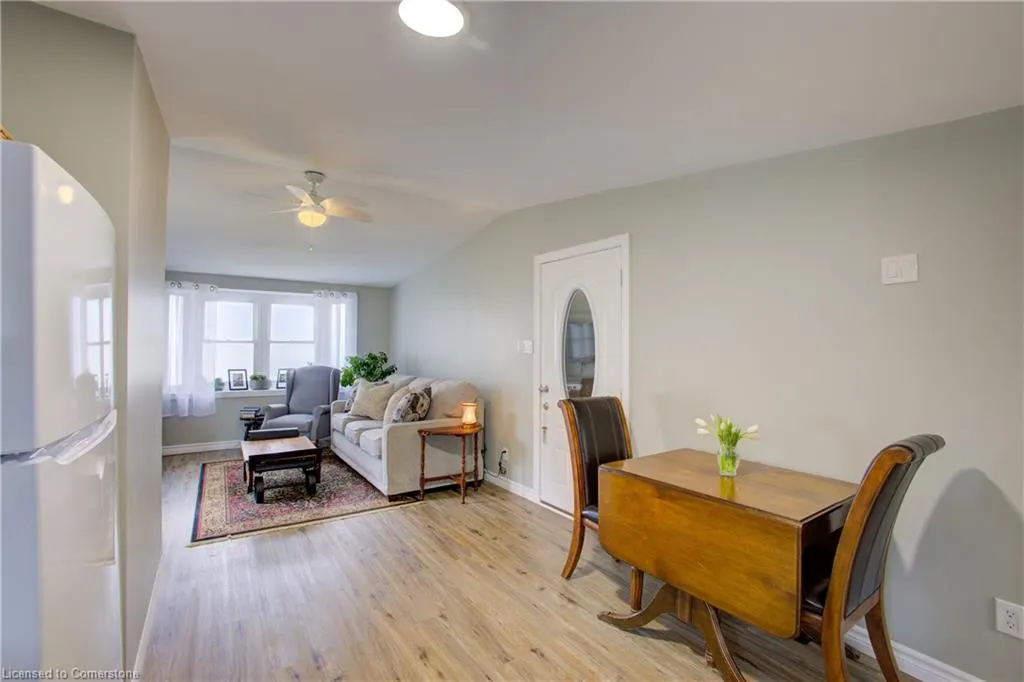 84 Wellington Street S, #2