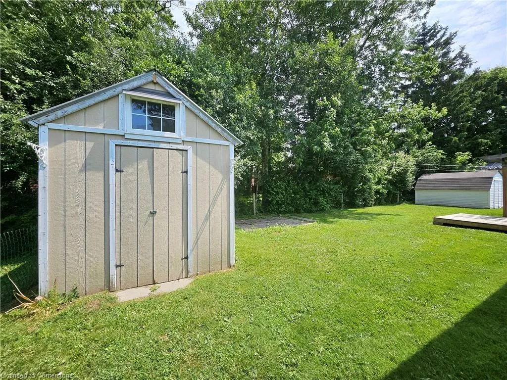 84 Wellington Street S, #2