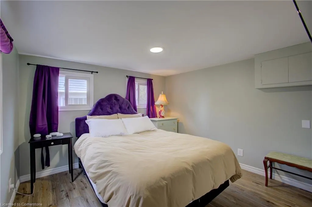 84 Wellington Street S, #2
