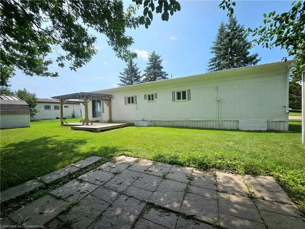 84 Wellington Street S, #2
