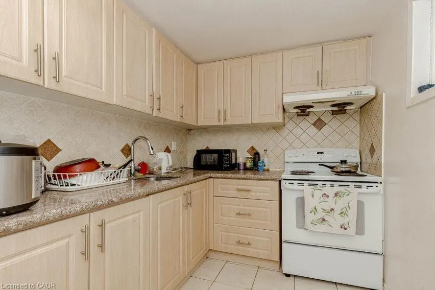 4231 Sugar Bush Road