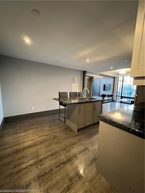 330 Phillip Street, #N-2501