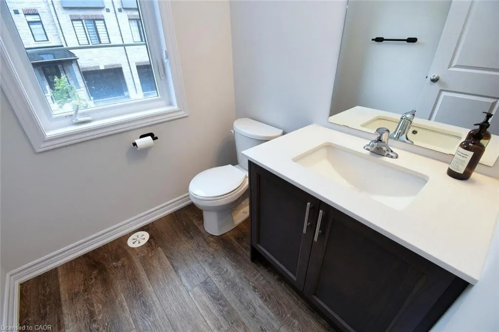 187 Wilson Street W, #4