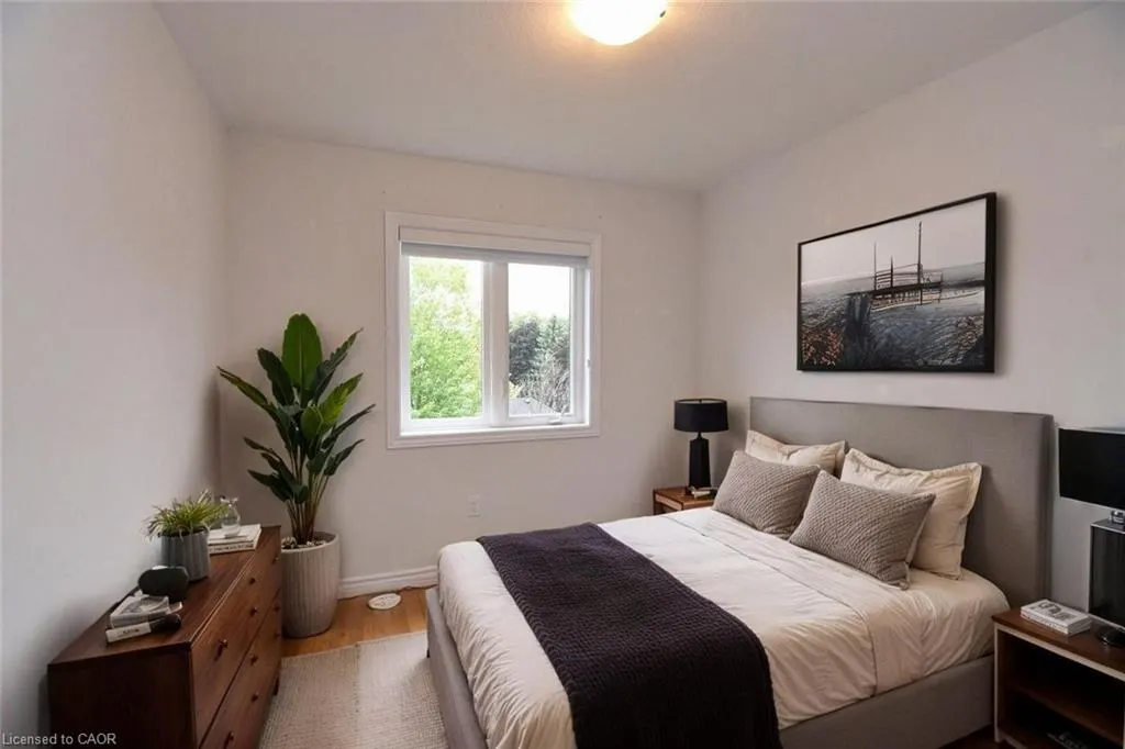 187 Wilson Street W, #4