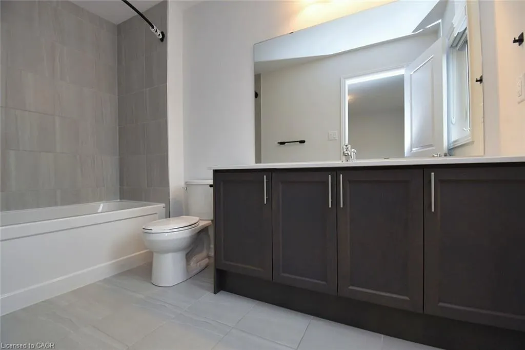 187 Wilson Street W, #4