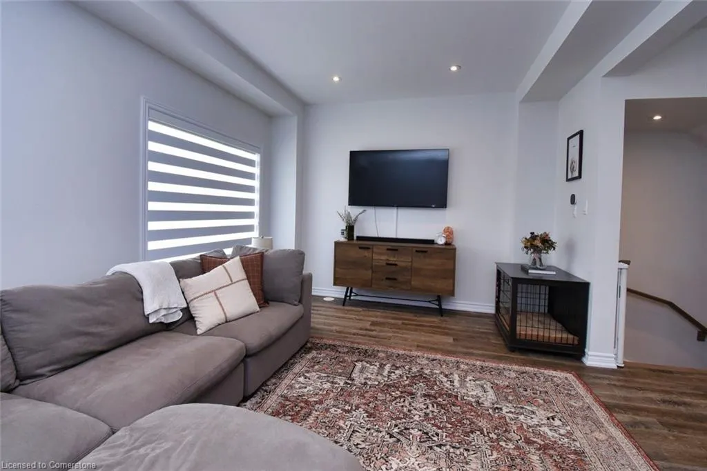 187 Wilson Street W, #4