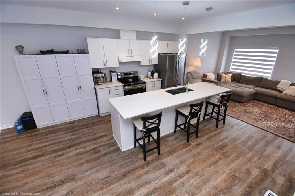 187 Wilson Street W, #4