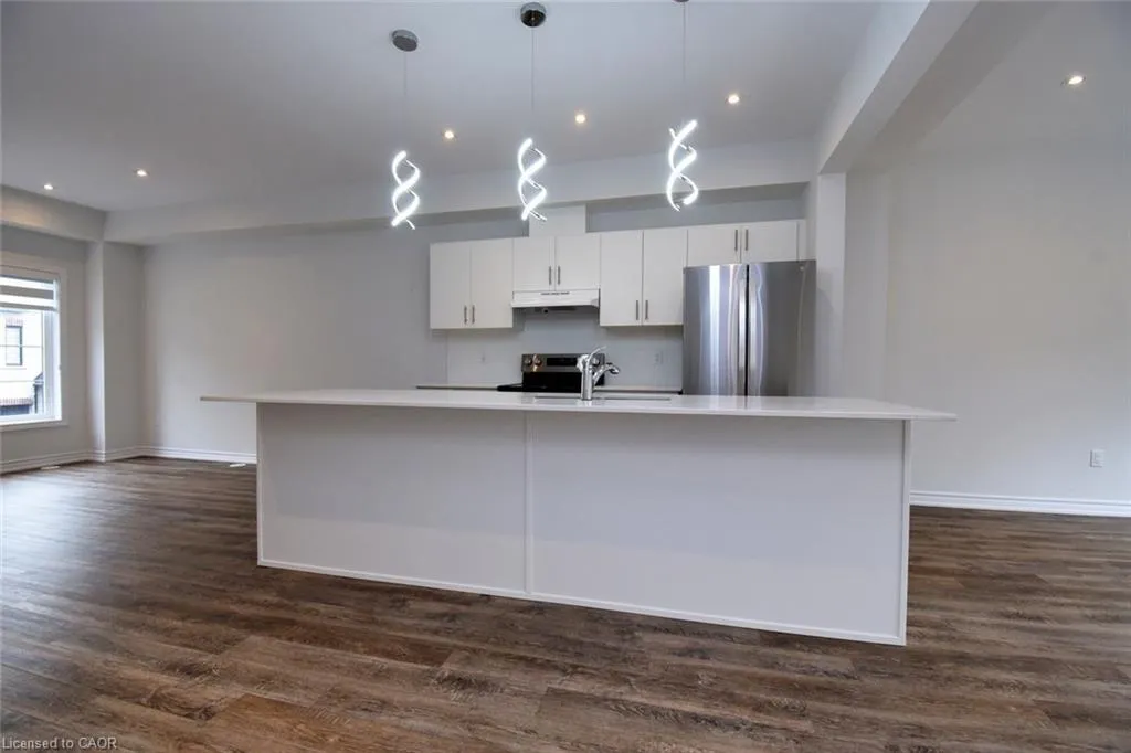 187 Wilson Street W, #4