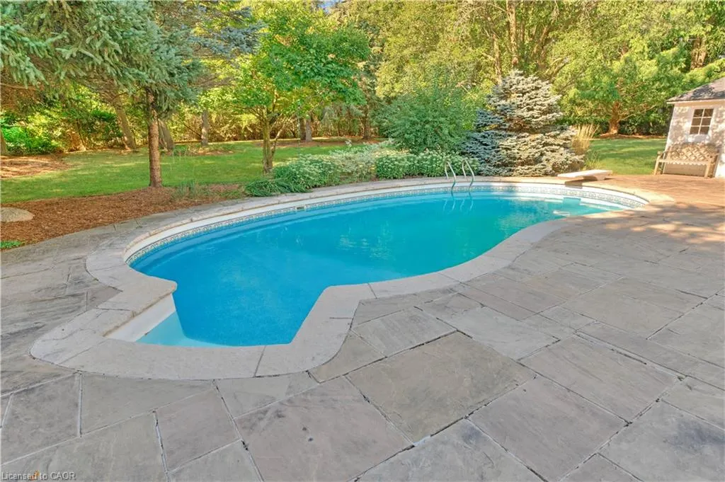 19 Huntingwood Court