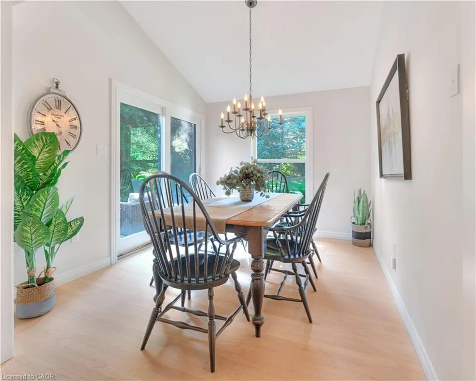 19 Huntingwood Court