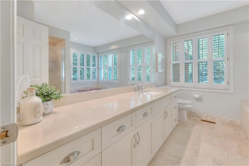 19 Huntingwood Court