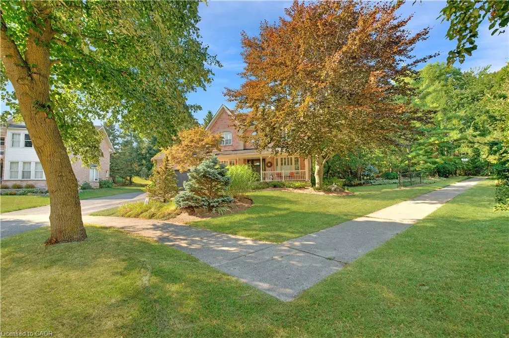 19 Huntingwood Court