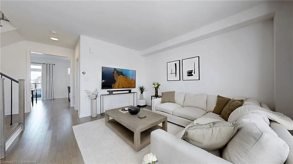 2497 Littlefield Crescent Crescent