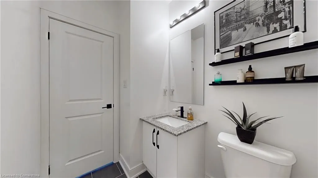 2497 Littlefield Crescent Crescent