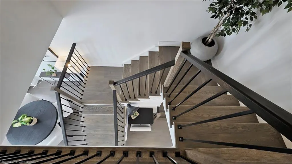 2497 Littlefield Crescent Crescent