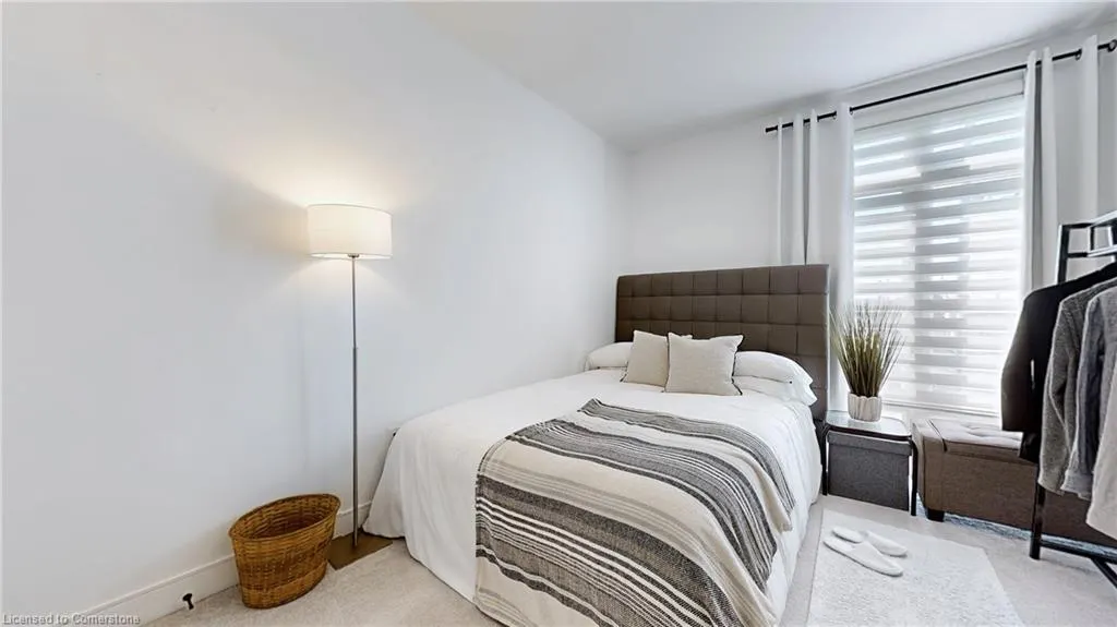 2497 Littlefield Crescent Crescent