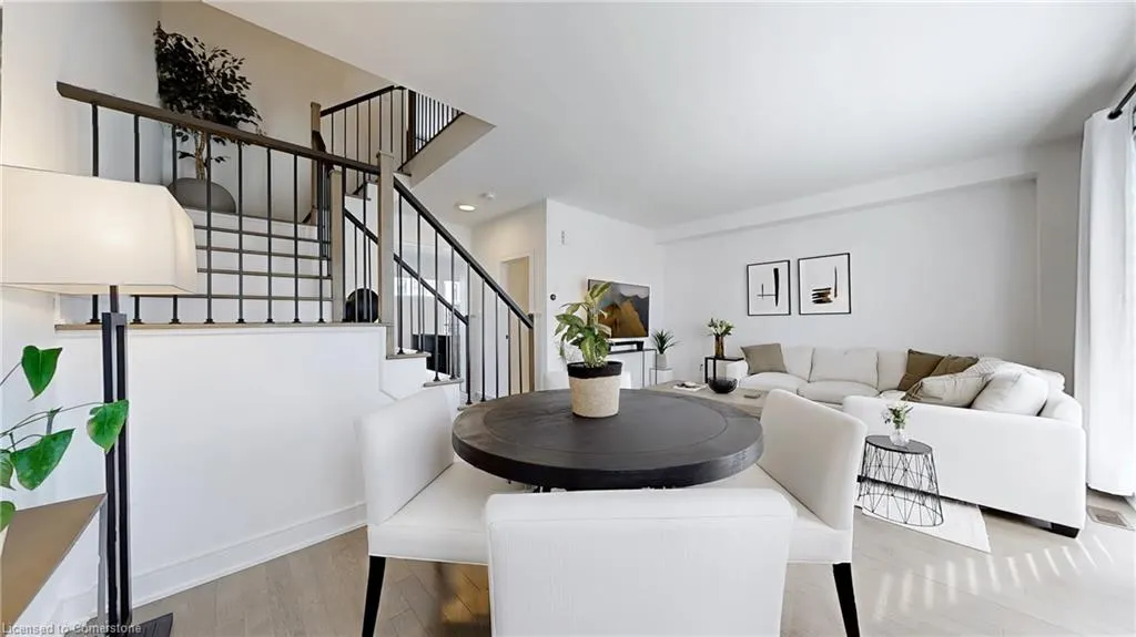 2497 Littlefield Crescent Crescent