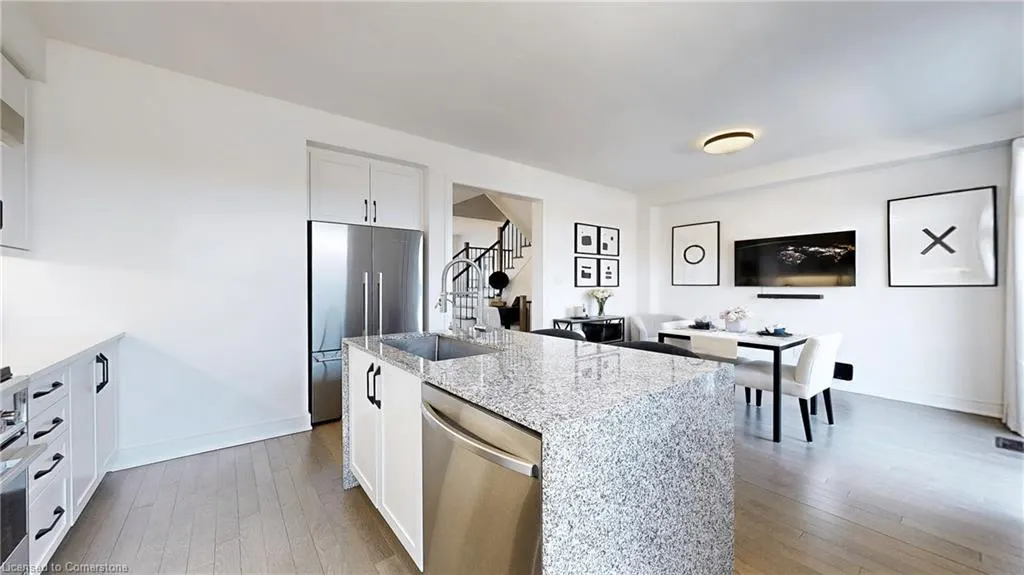 2497 Littlefield Crescent Crescent