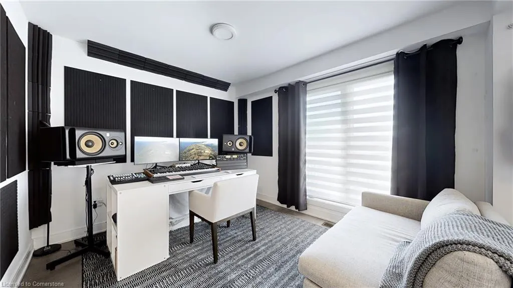 2497 Littlefield Crescent Crescent