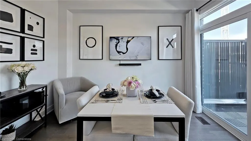 2497 Littlefield Crescent Crescent