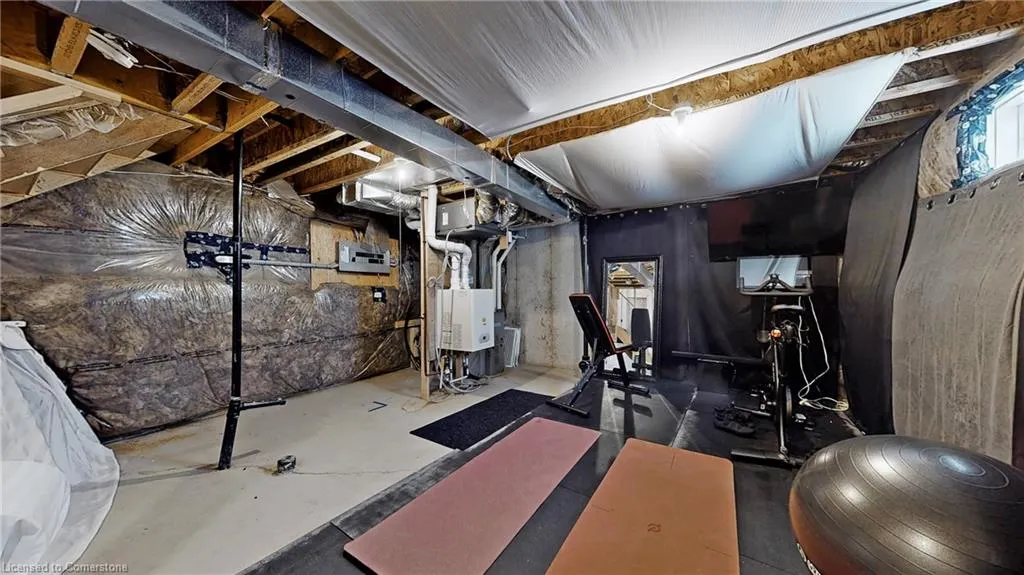 2497 Littlefield Crescent Crescent