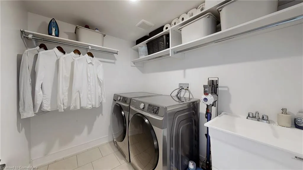 2497 Littlefield Crescent Crescent