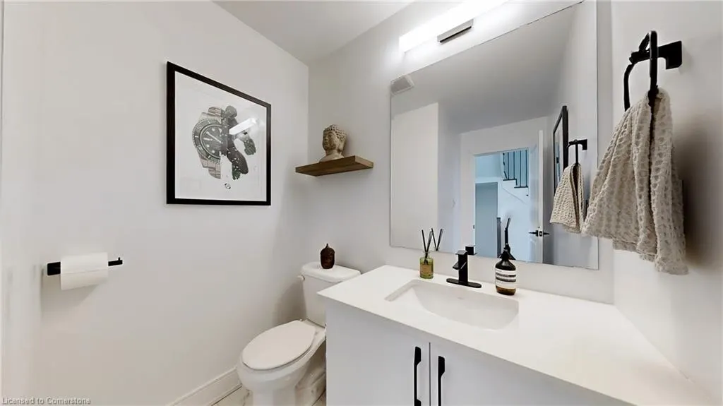 2497 Littlefield Crescent Crescent