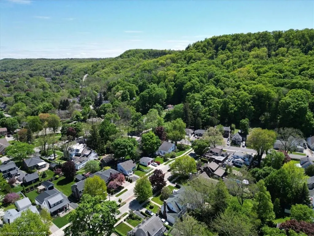 23 Nelles Boulevard