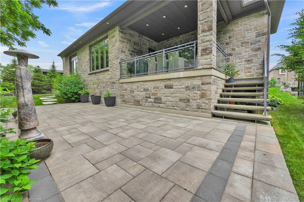 44 Pioneer Ridge Drive