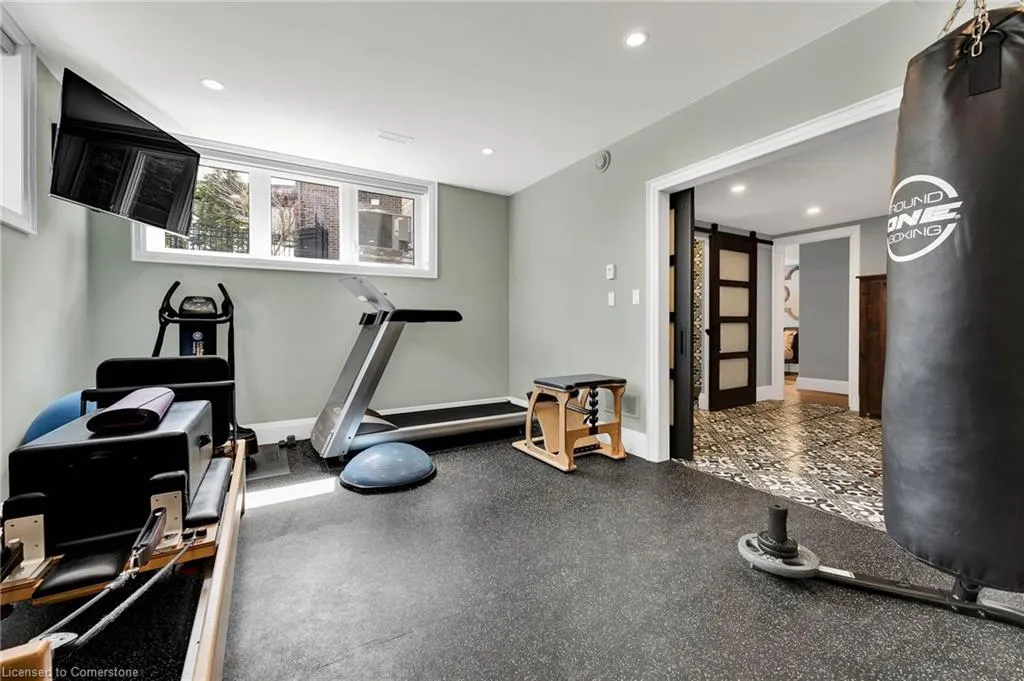 44 Pioneer Ridge Drive