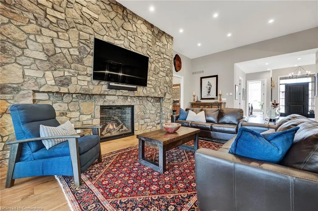 44 Pioneer Ridge Drive