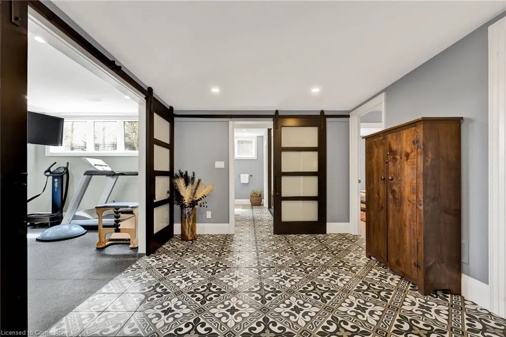 44 Pioneer Ridge Drive