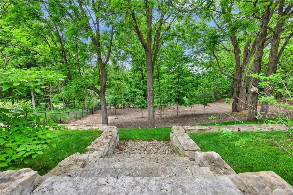 44 Pioneer Ridge Drive