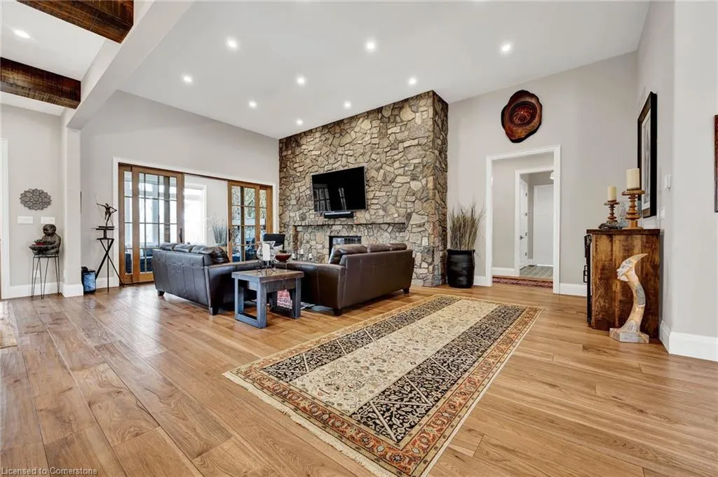 44 Pioneer Ridge Drive