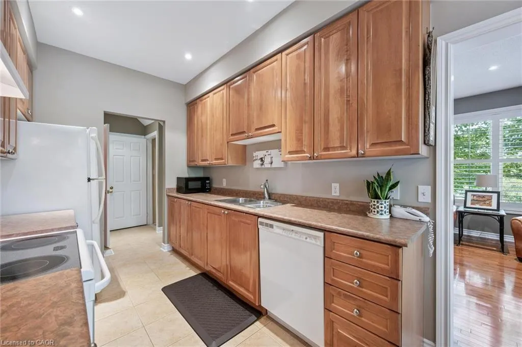 300 Ravineview Way, #33
