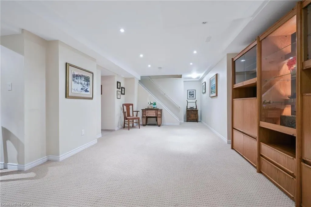 300 Ravineview Way, #33
