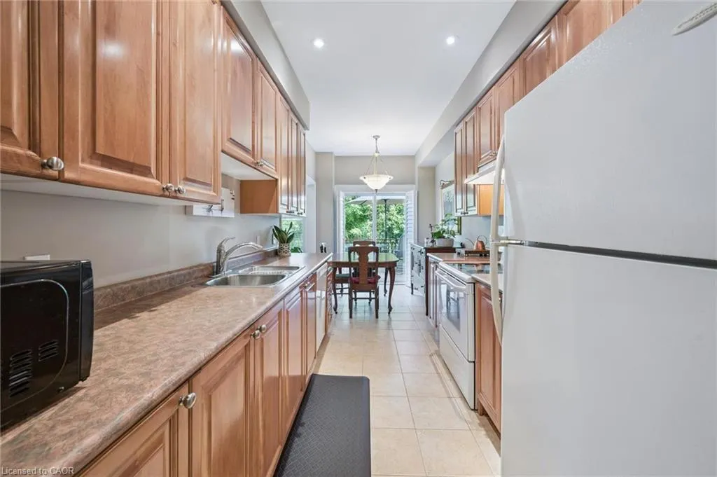 300 Ravineview Way, #33