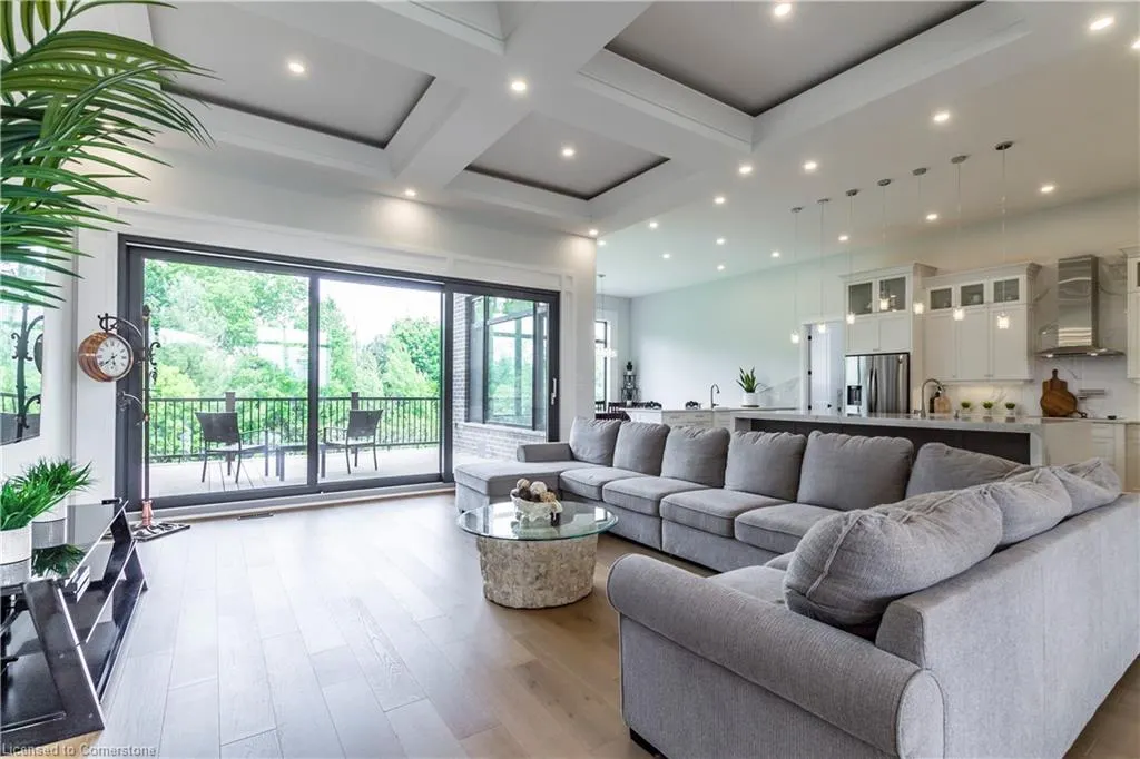 670 Bishopsgate Road, #9