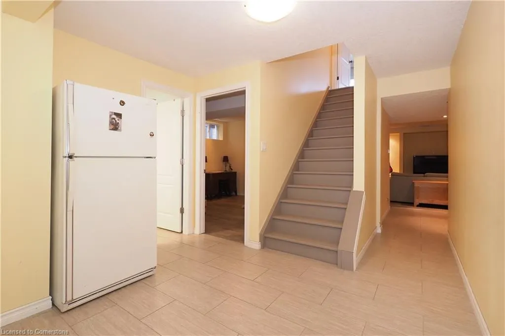 15 Treeview Drive