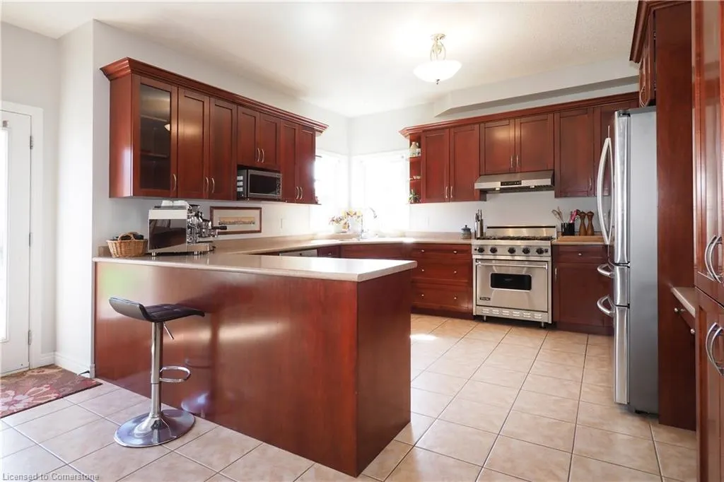 15 Treeview Drive