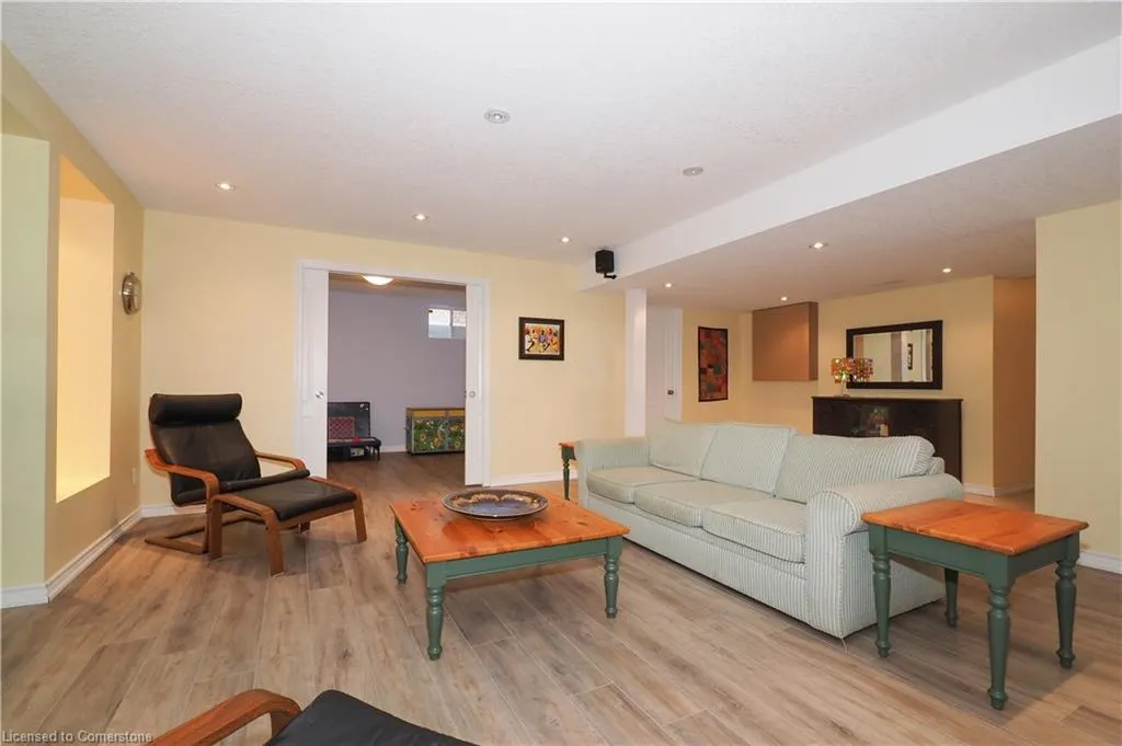 15 Treeview Drive