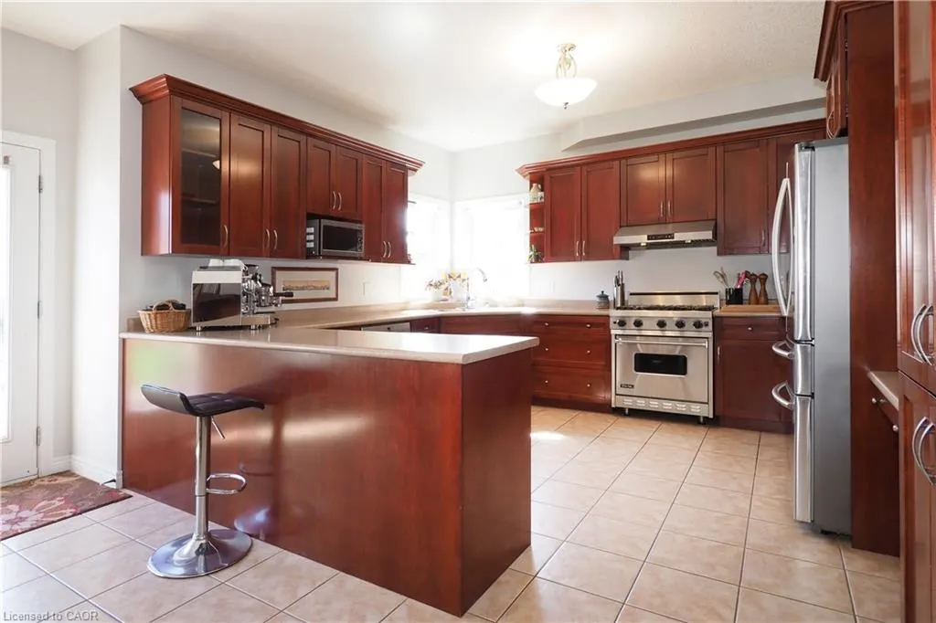 15 Treeview Drive