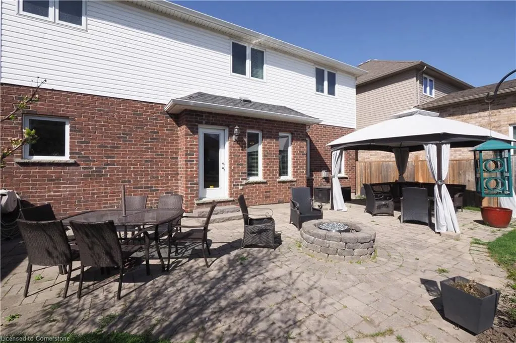 15 Treeview Drive