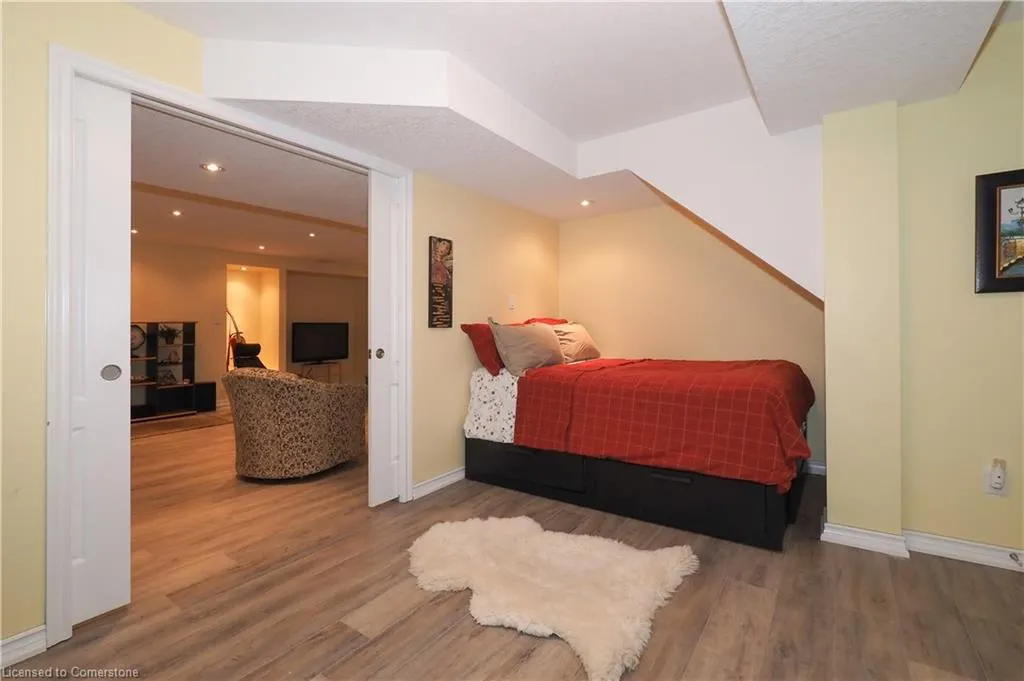 15 Treeview Drive