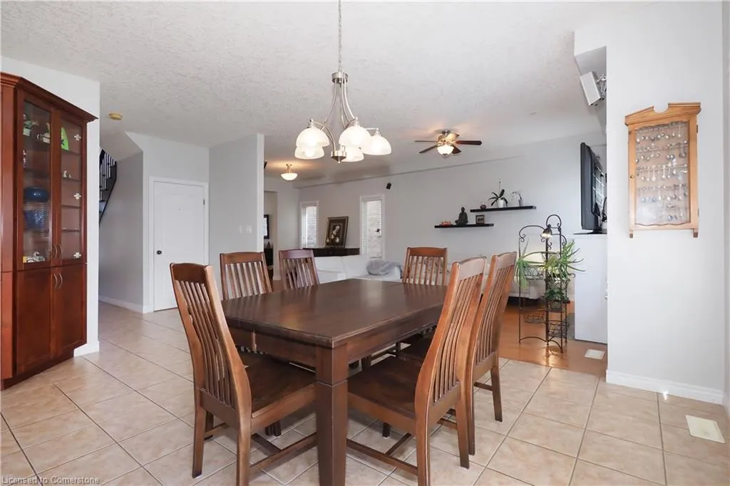 15 Treeview Drive