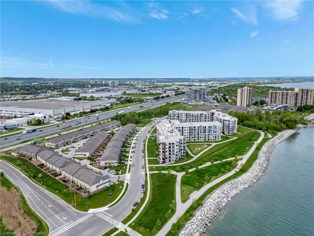 98 Shoreview Place, #18